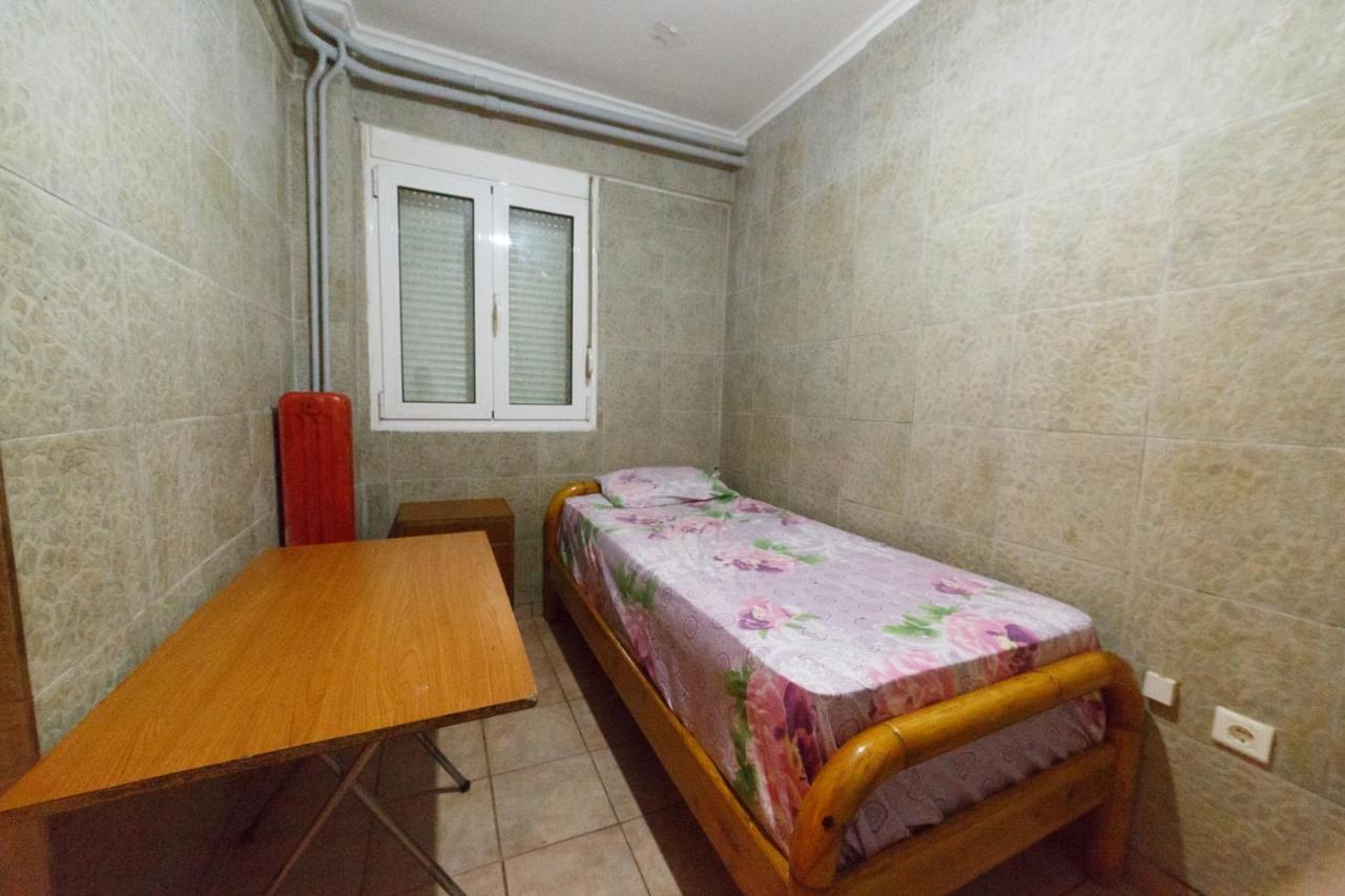 Private Flat For 2 Or 3 With Back Yard Near Exarhia Square And Archaelogical Museum Apartamento Atenas Exterior foto